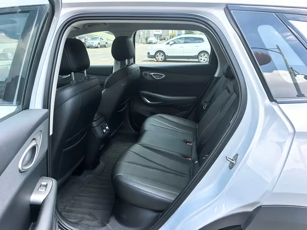 BYD Морской лев 05 EV — миниатюра 12