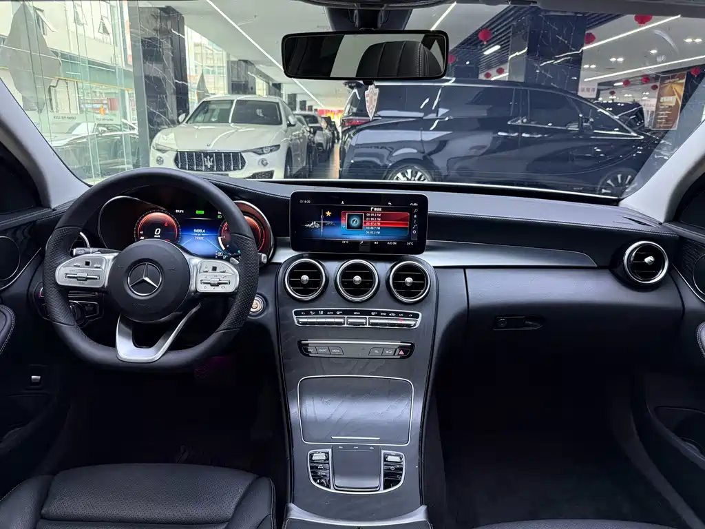 Mercedes-Benz C-Class — миниатюра 13