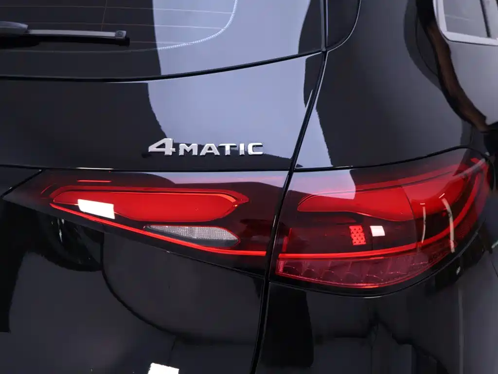 Mercedes-Benz GLC — миниатюра 9