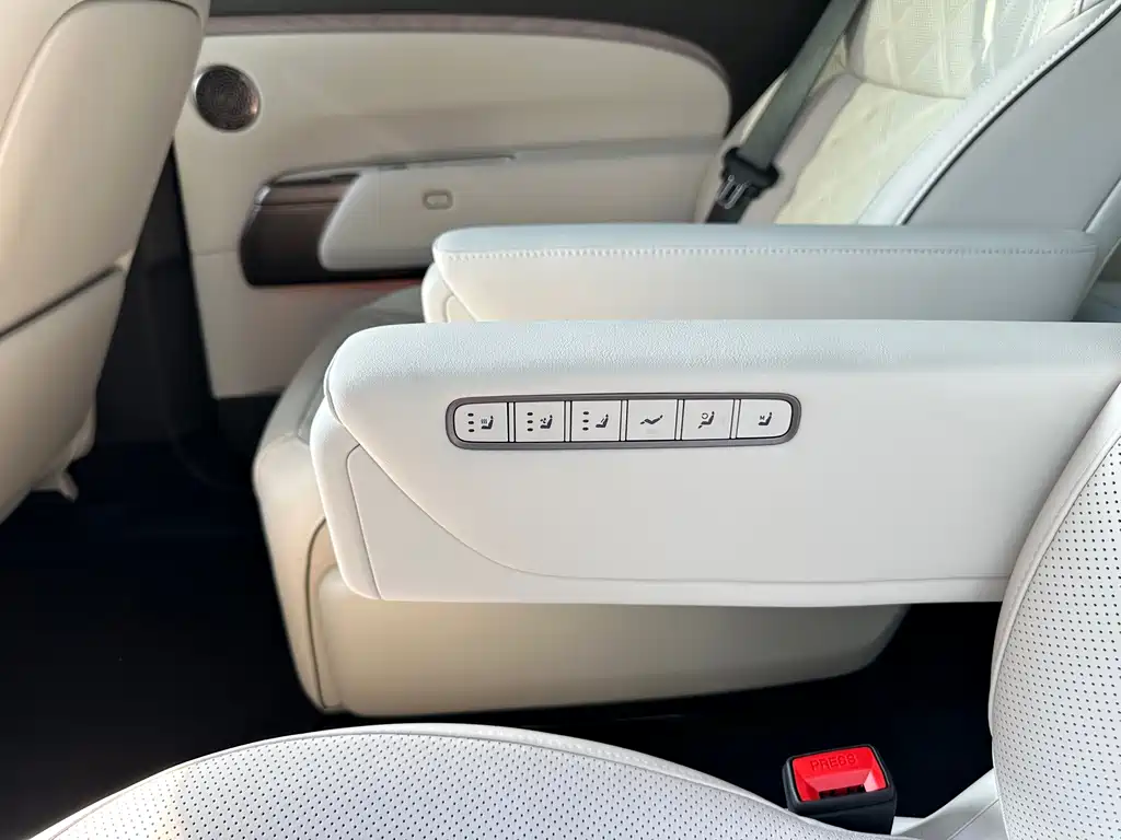 Li Auto Li L9 — миниатюра 10