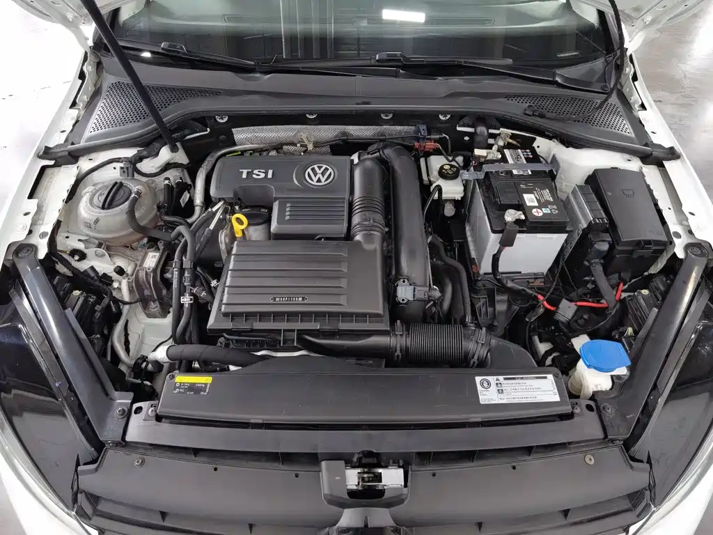Volkswagen Golf — миниатюра 6