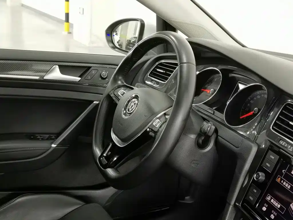 Volkswagen Golf — миниатюра 22