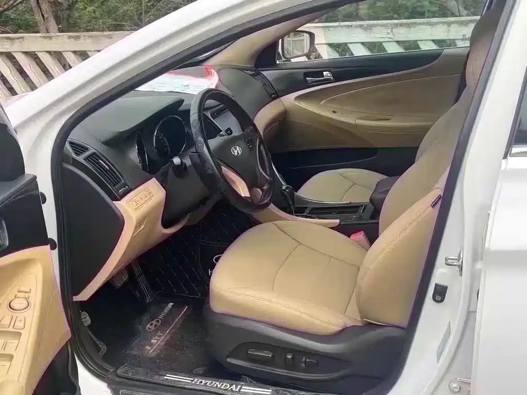Hyundai Sonata — миниатюра 5