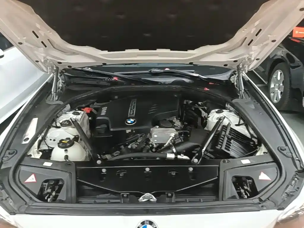 BMW 5 Series — миниатюра 20