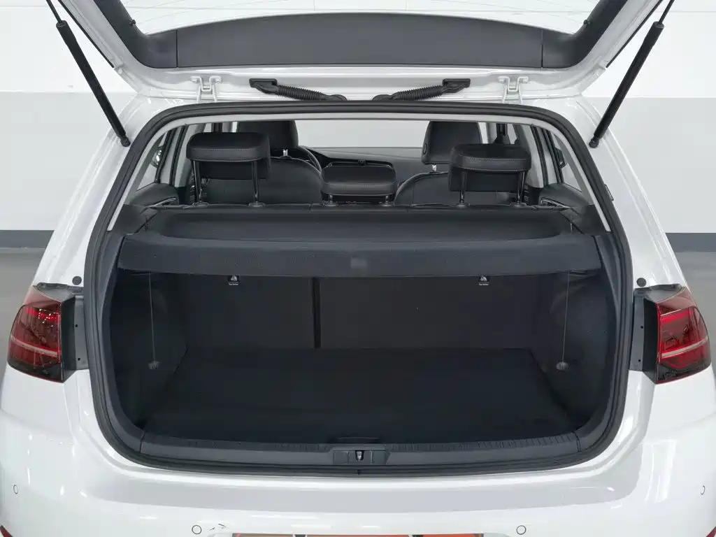 Volkswagen Golf — миниатюра 16