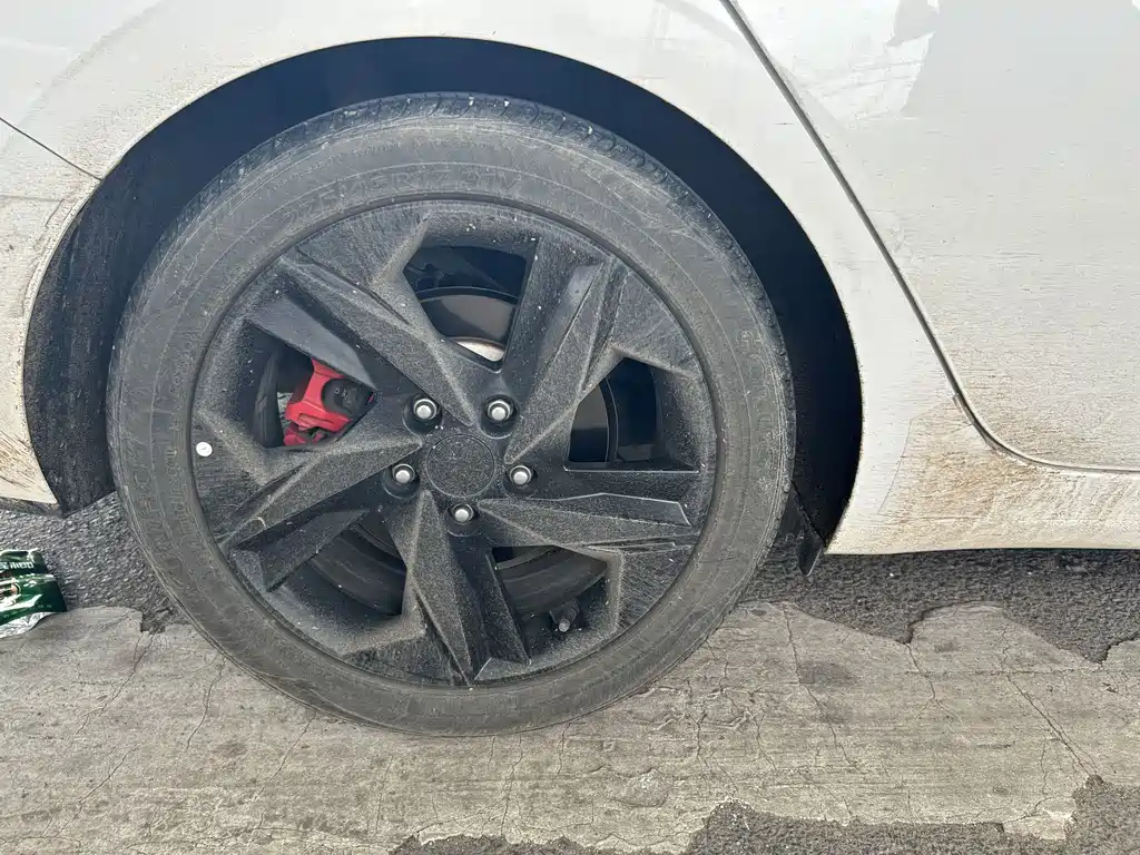 Hyundai Elantra — миниатюра 15