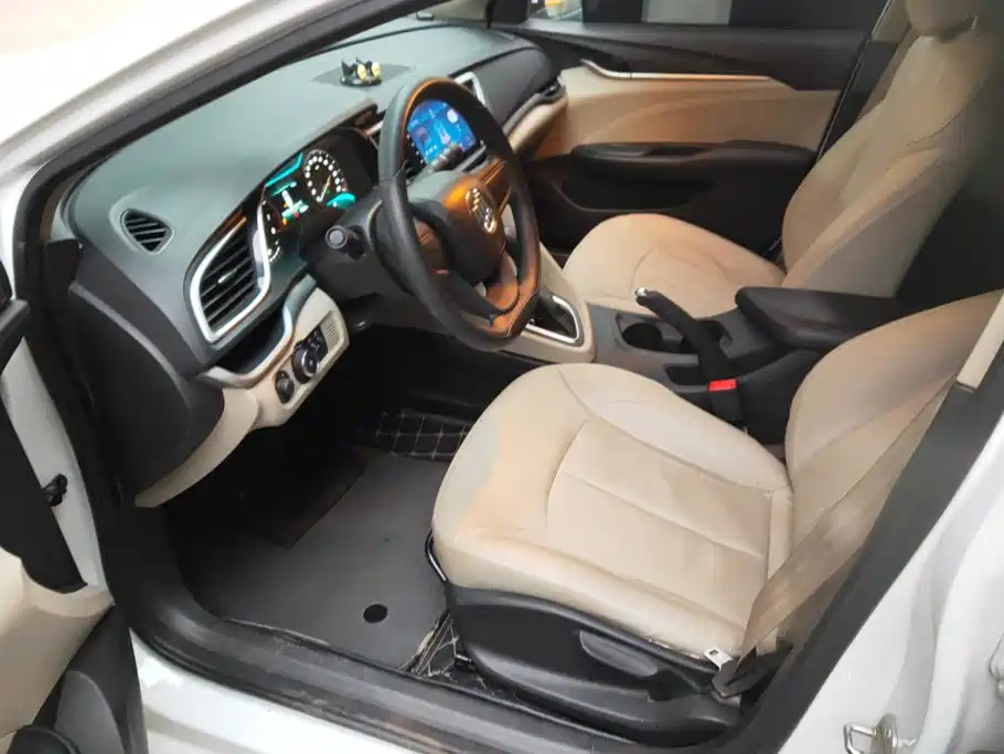 Buick Excelle — миниатюра 9