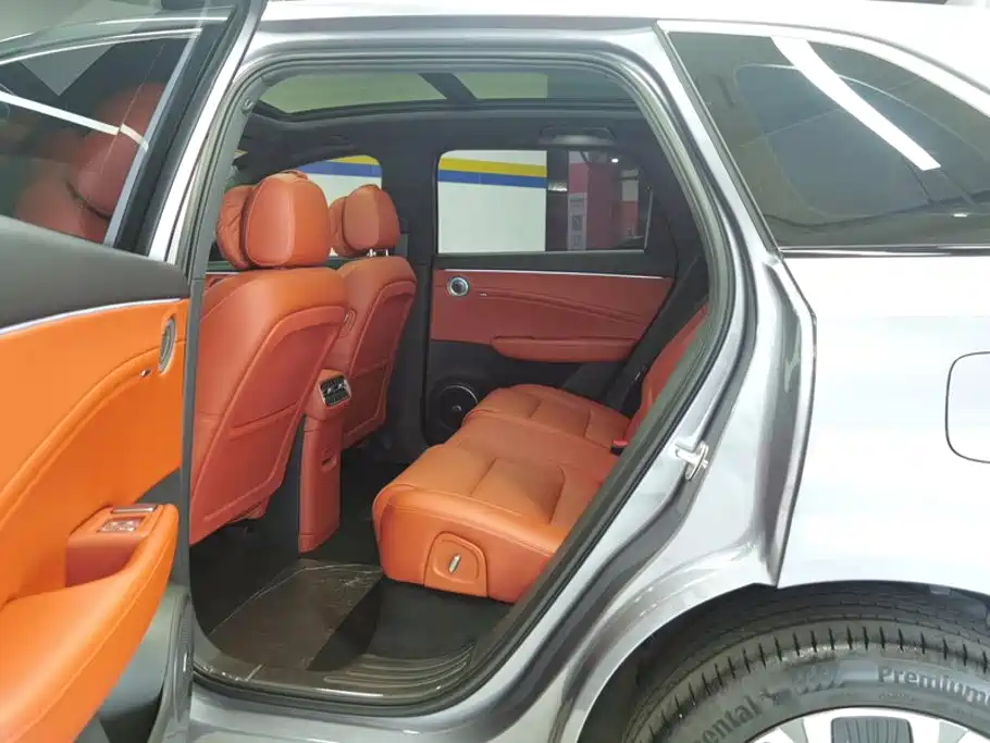 Hongqi Красный флаг HS6 PHEV — миниатюра 11