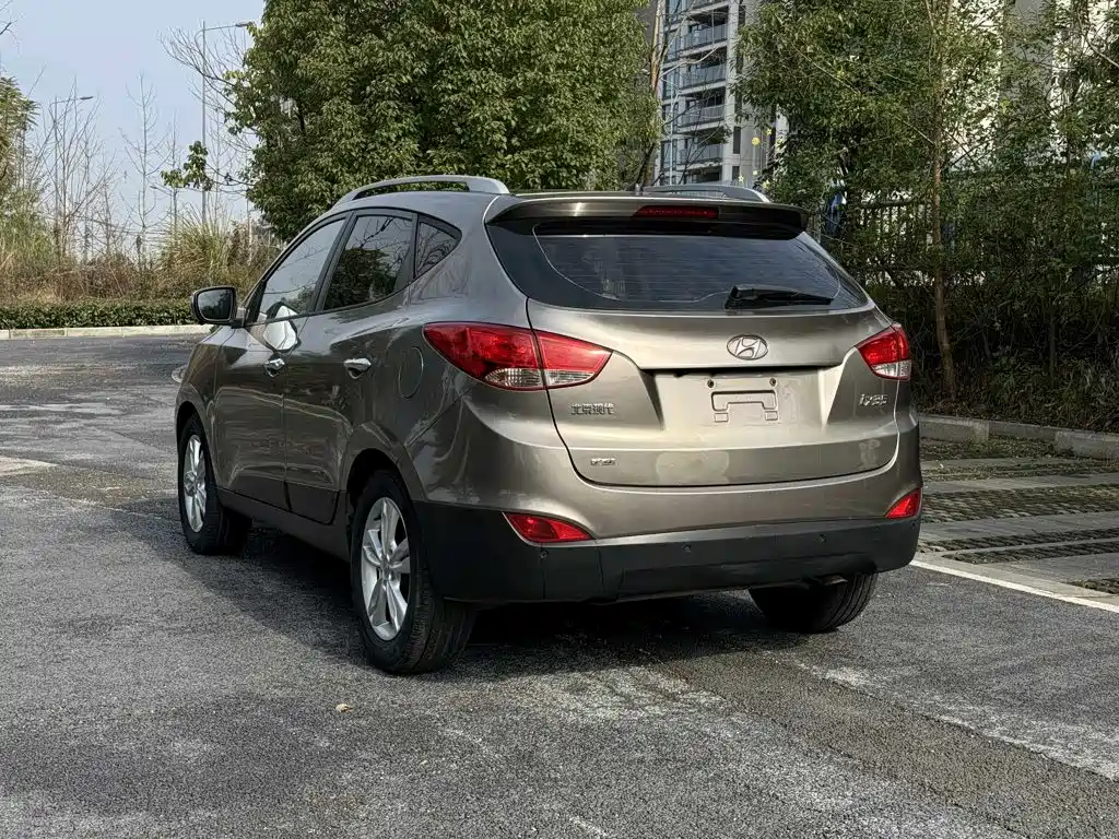 Hyundai BAIC Hyundai ix35 ix35 2010 2.4L AT Luxury GLS