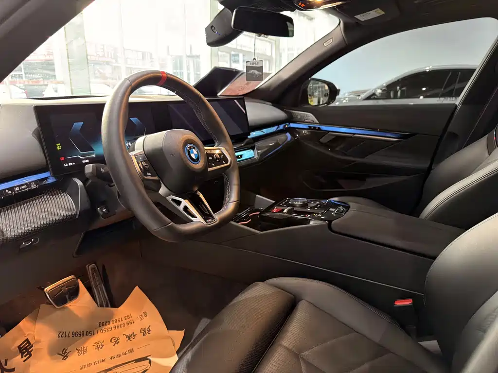 BMW i5 M60 — миниатюра 4
