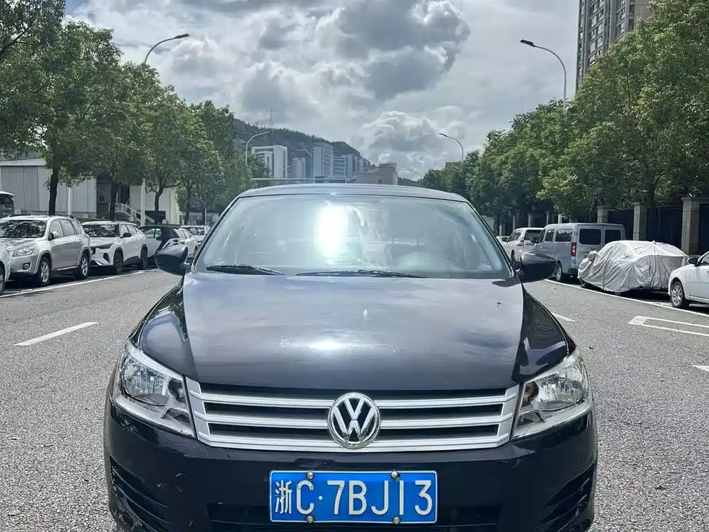 Volkswagen Santana — миниатюра 2