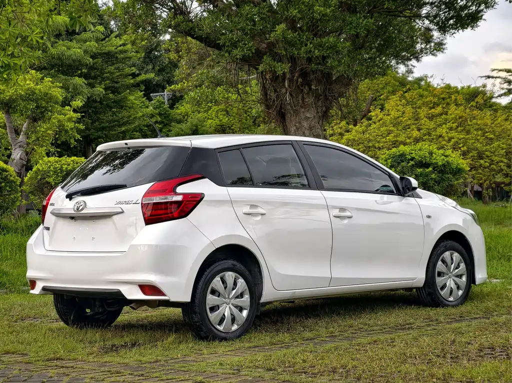 Toyota Yaris L — миниатюра 7