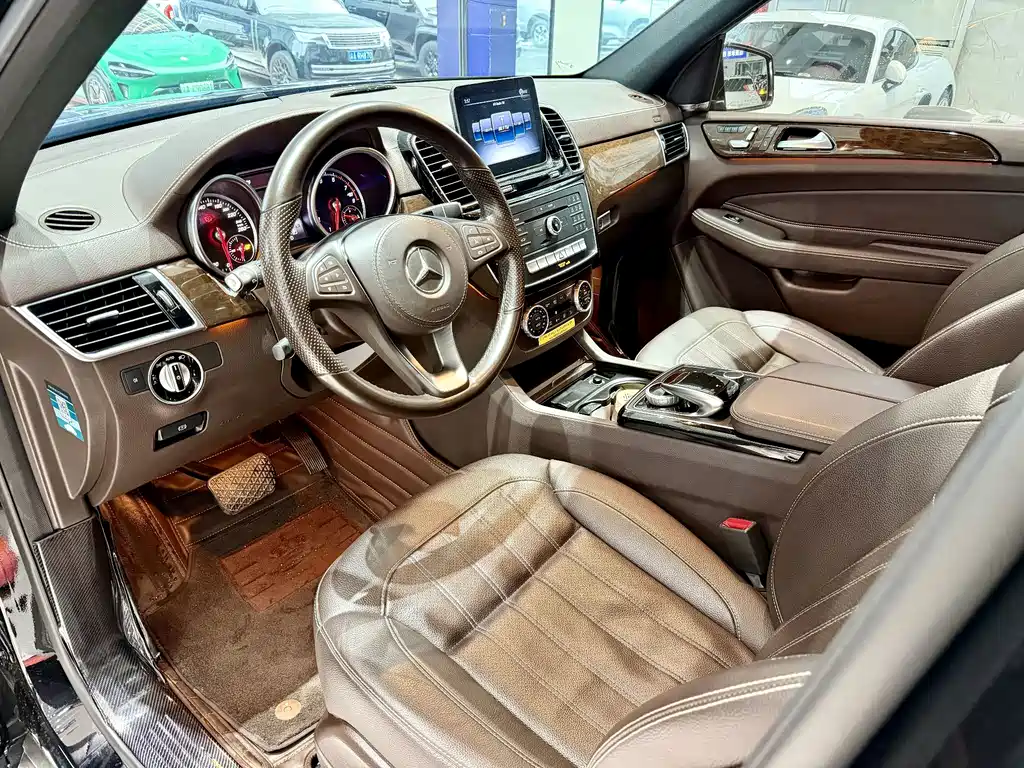 Mercedes-Benz GLS — миниатюра 4