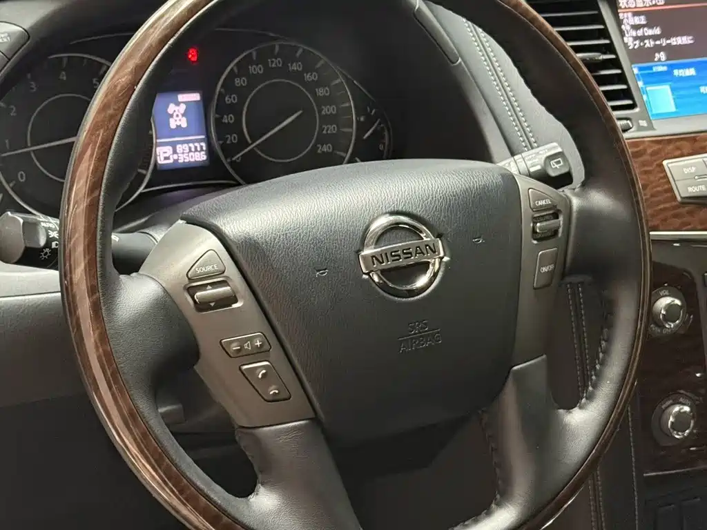 Nissan Patrol — миниатюра 3
