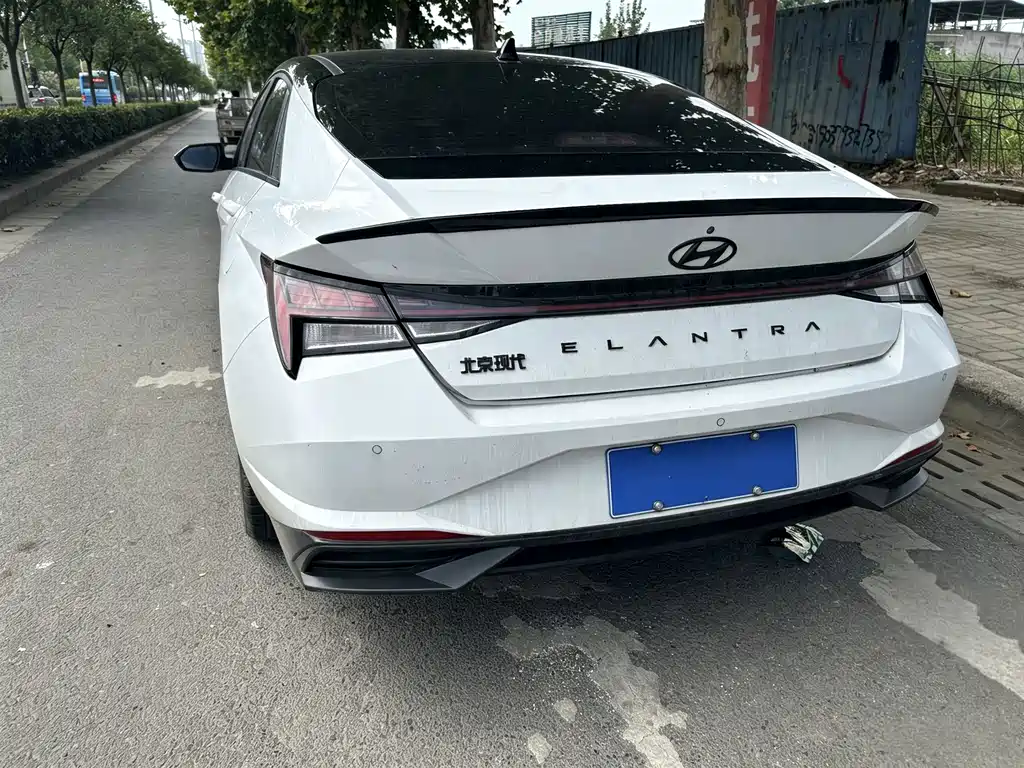 Hyundai Elantra — миниатюра 4