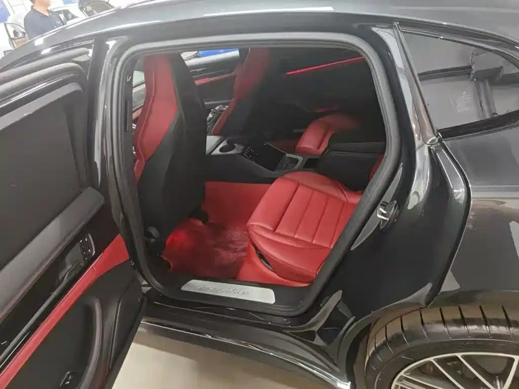 Porsche Panamera — миниатюра 7
