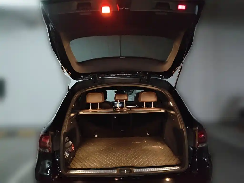 Mercedes-Benz GLC — миниатюра 10