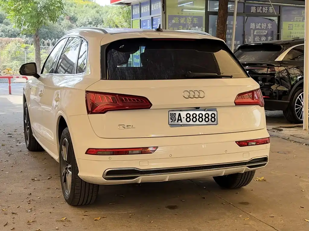 Audi Q5L — миниатюра 4