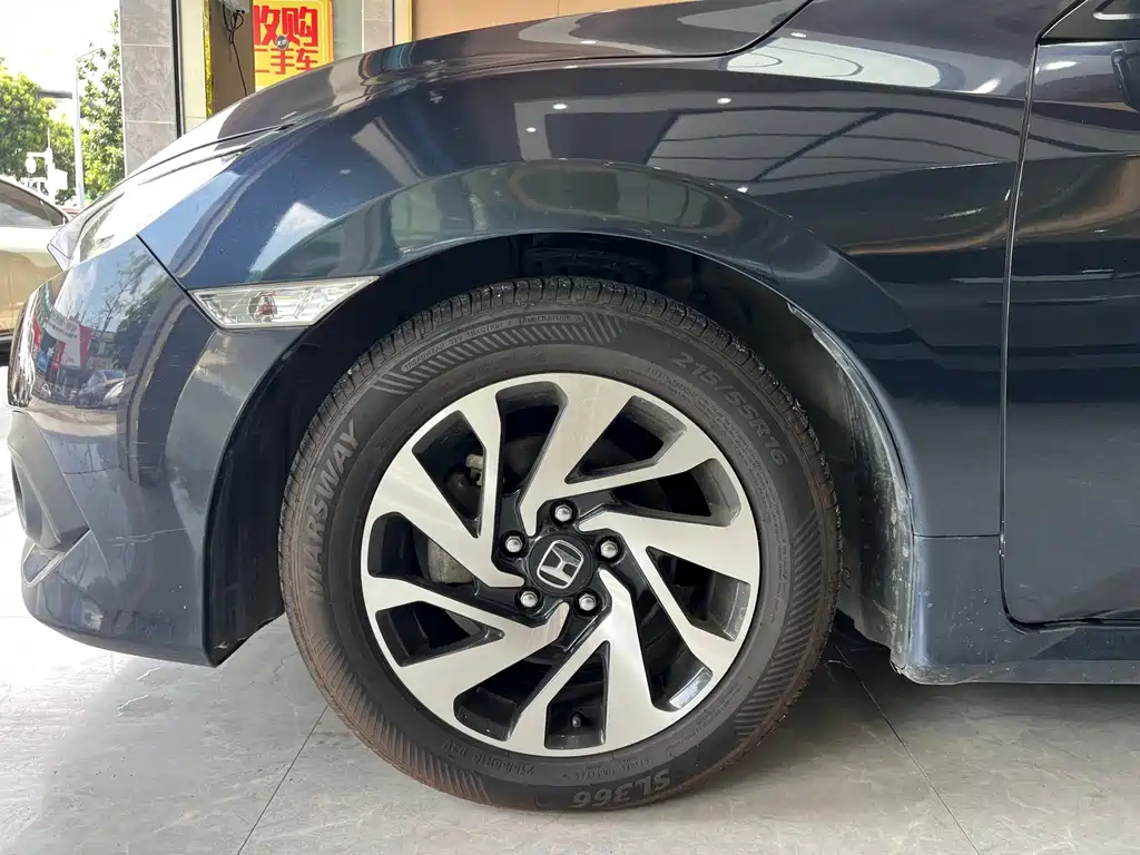 Honda Civic — миниатюра 25