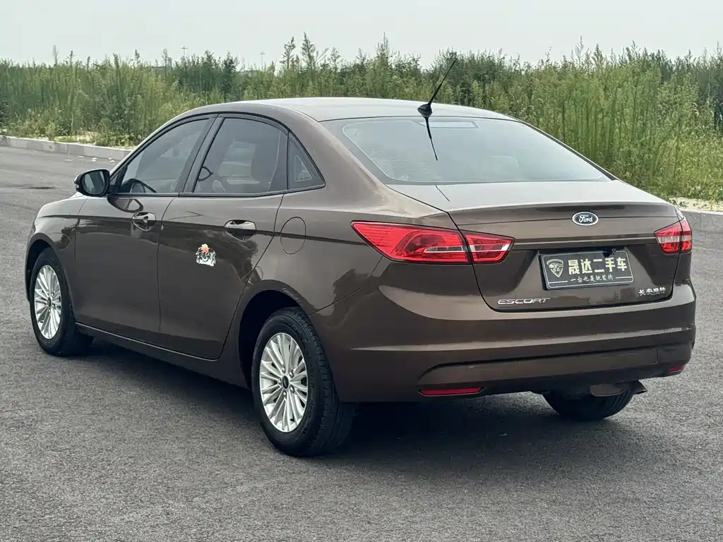 Ford Escort — миниатюра 9
