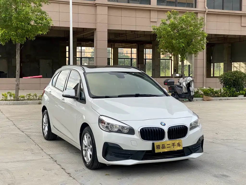 BMW 2 Series Active Tourer — миниатюра 3