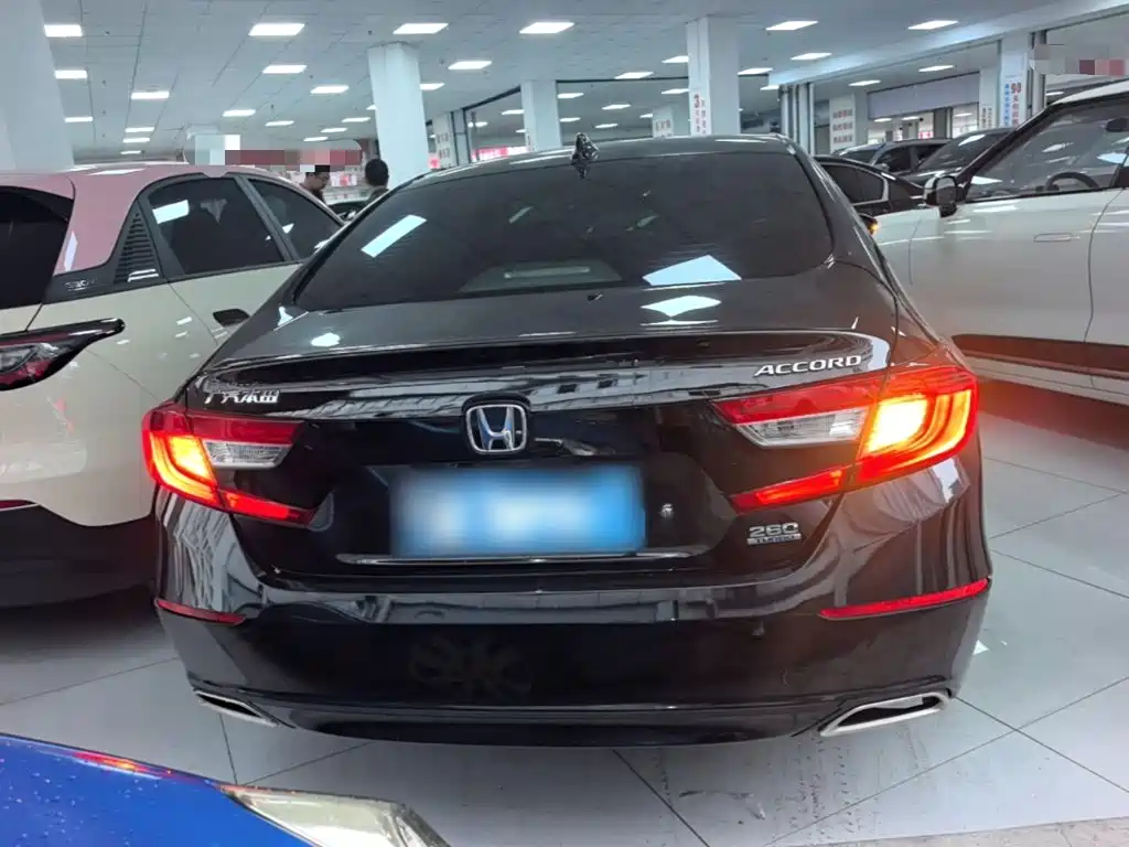 Honda Accord — миниатюра 6