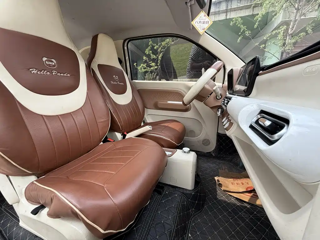 Wuling MINIEV — миниатюра 5