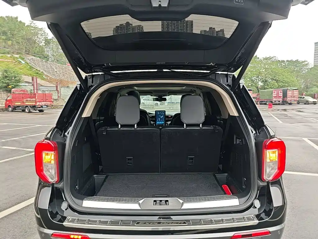 Ford Explorer — миниатюра 19