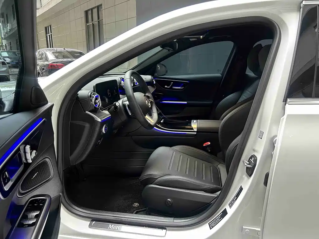 Mercedes-Benz C-Class — миниатюра 10