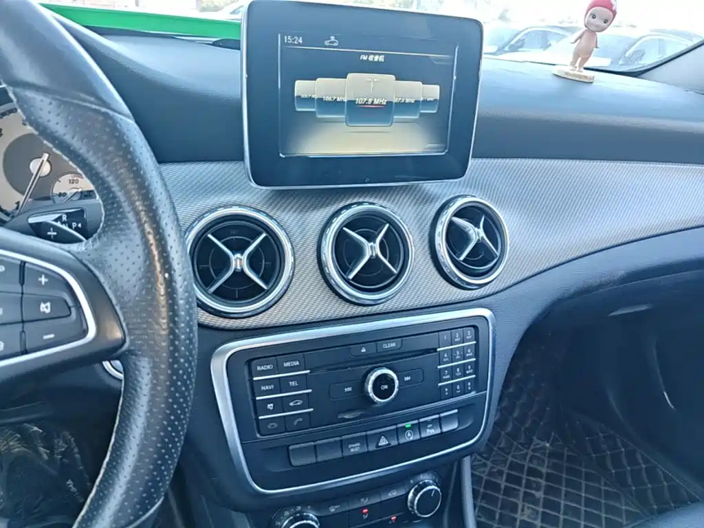 Mercedes-Benz GLA — миниатюра 13