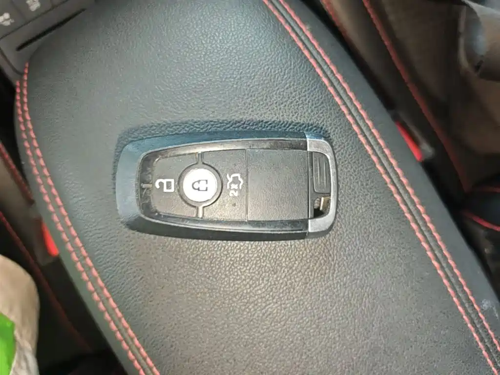 Ford Focus 2020 EcoBoost 180 AT ST Line