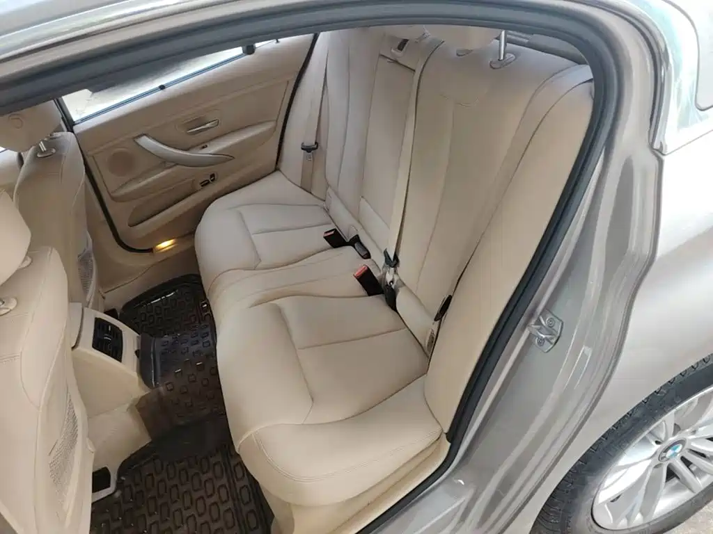 BMW 3 Series — миниатюра 17