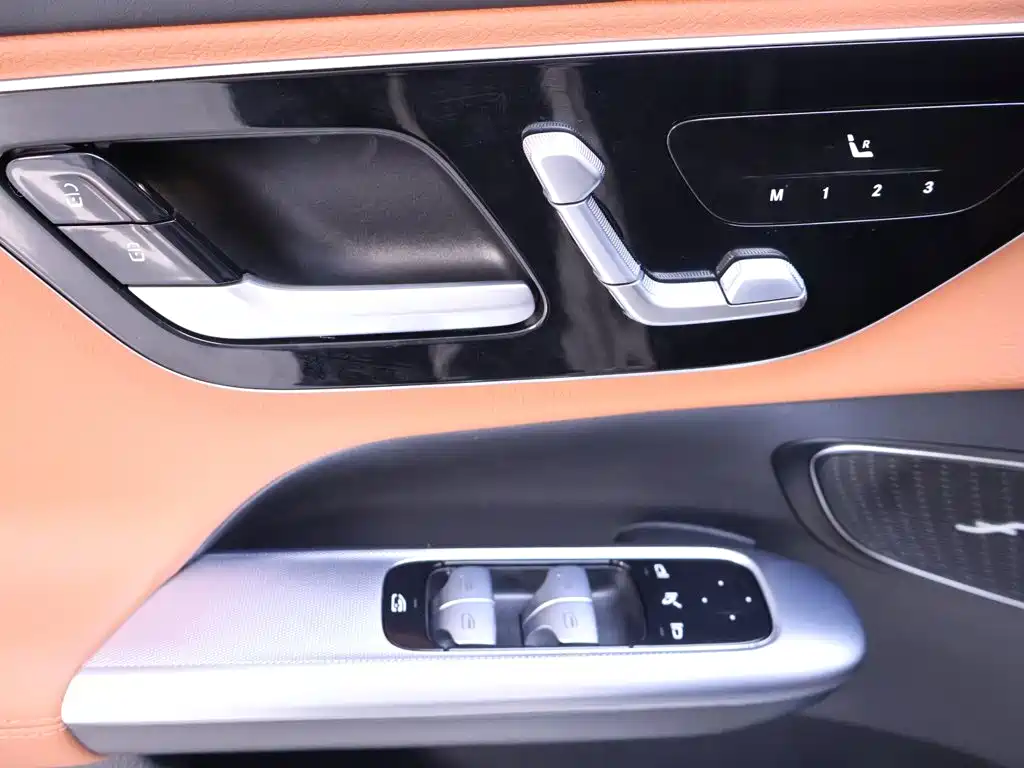 Mercedes-Benz GLC — миниатюра 17