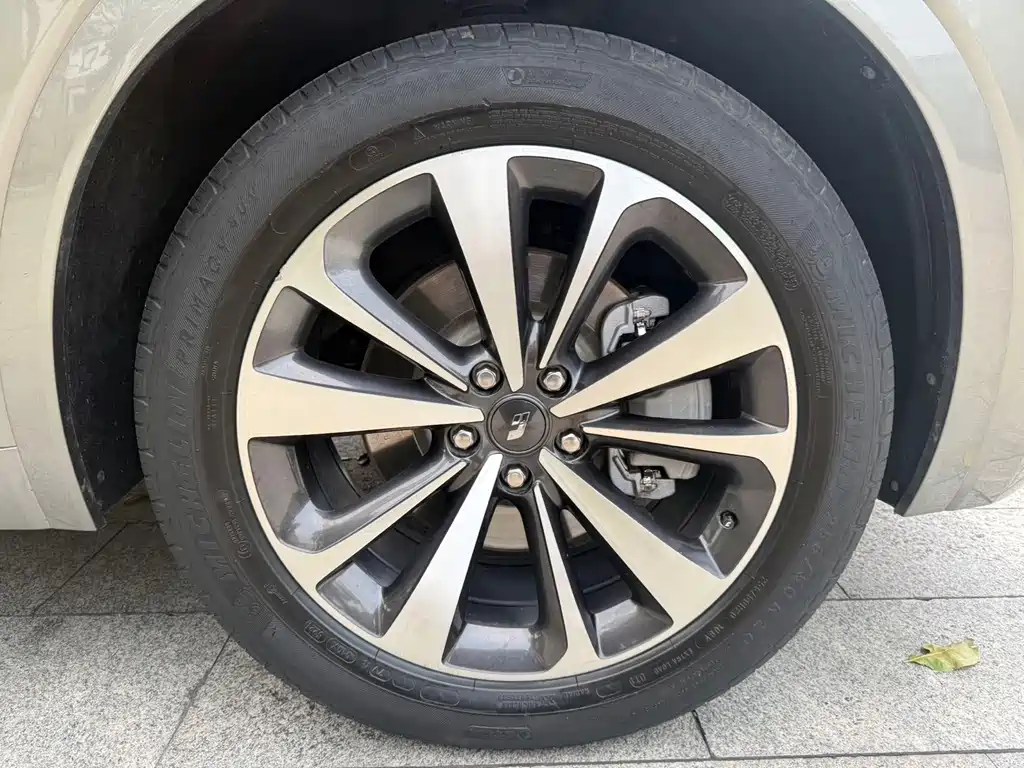 Li Auto Li ONE — миниатюра 19