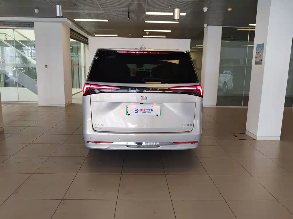 Buick GL8 Hybrid — миниатюра 27