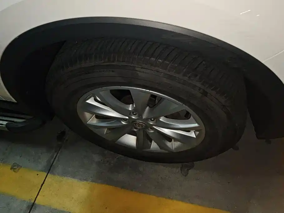 Buick Envision Plus — миниатюра 6