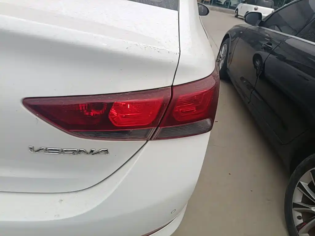Hyundai Verna — миниатюра 8