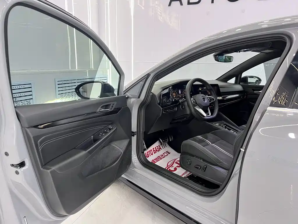 Volkswagen Golf 2023 280TSI DSG R-Line Lite