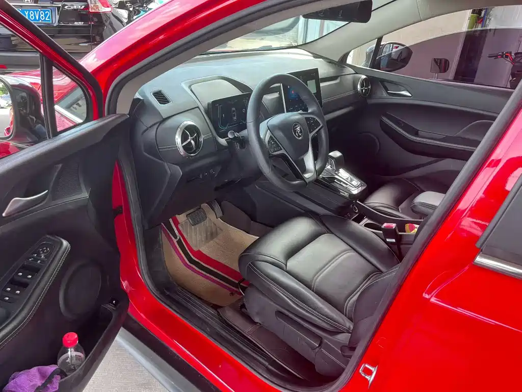 BYD Yuan EV — миниатюра 4
