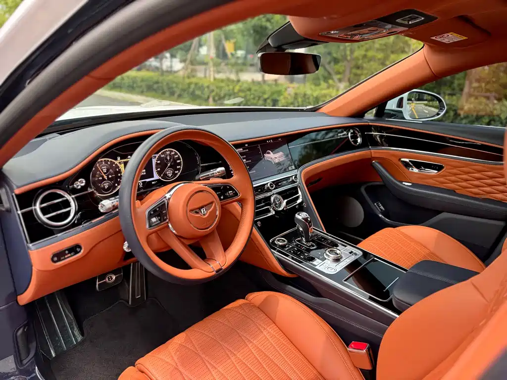 Bentley Flying Spur PHEV 2.9T V6 Hybrid Mulliner, фото 4
