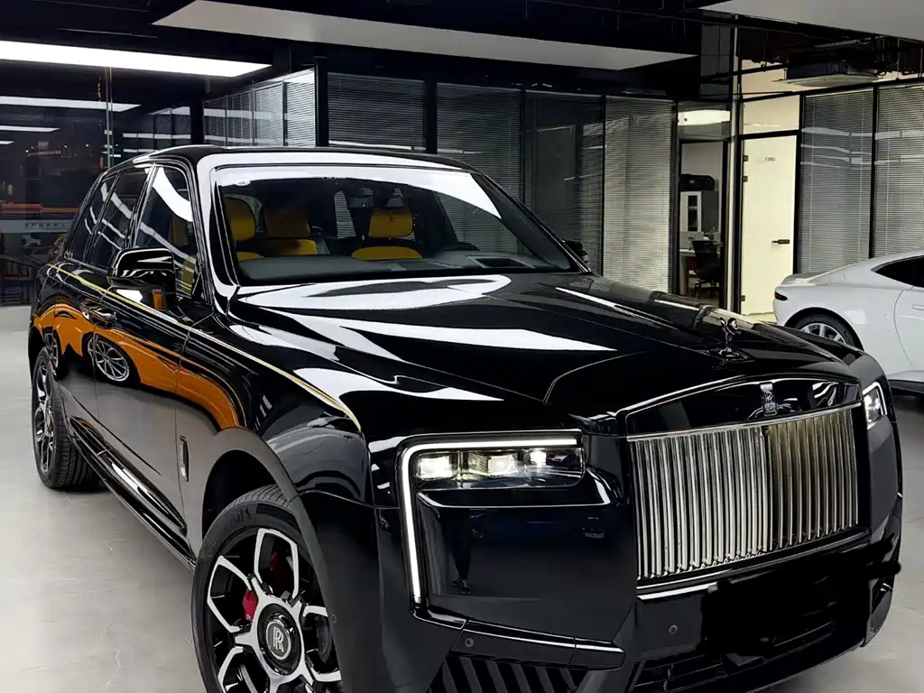 Rolls-Royce Cullinan 2025 6.7T AT