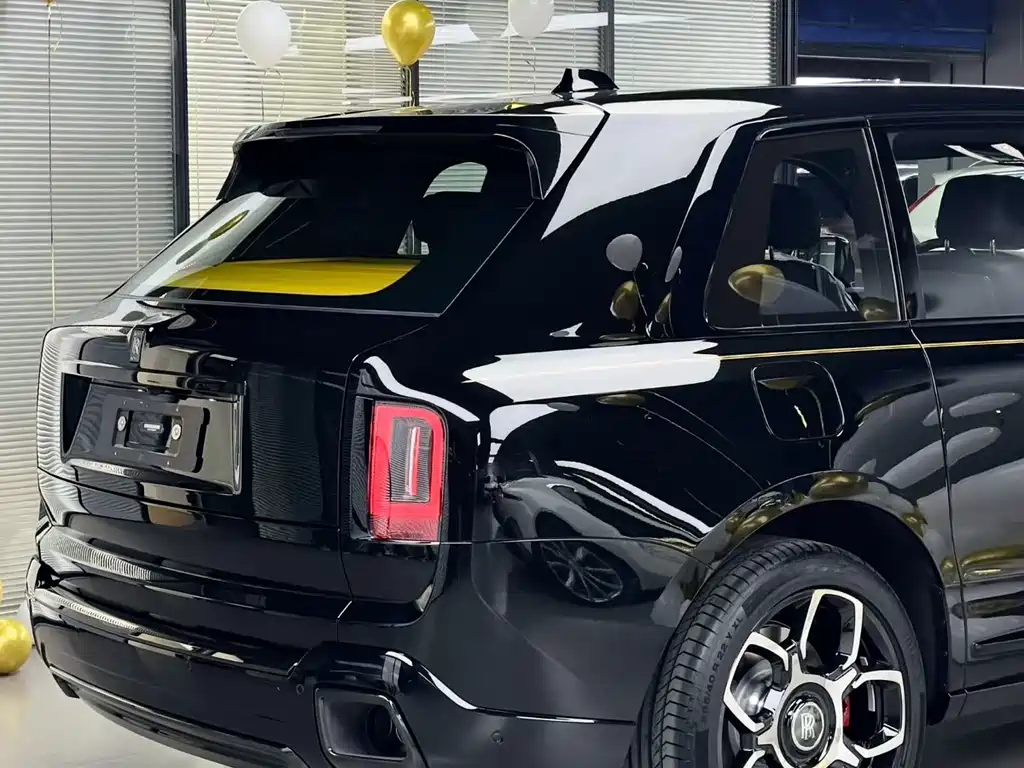 Rolls-Royce Cullinan 2025 6.7T AT
