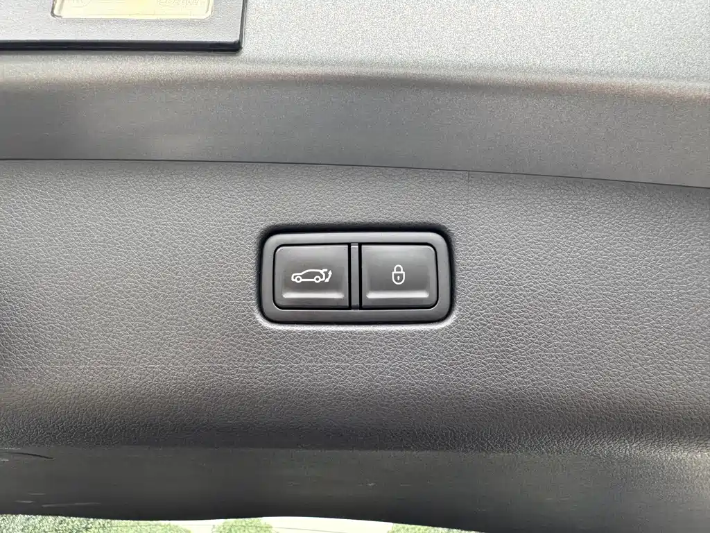 Genesis GV70 — миниатюра 14