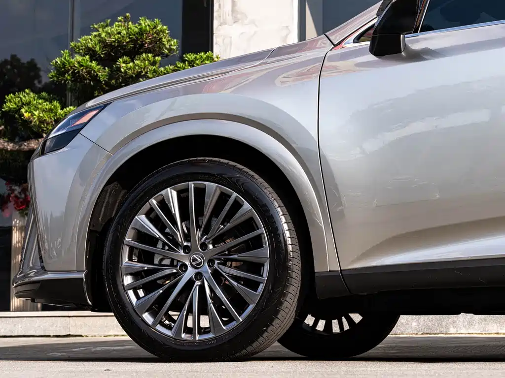 Lexus RX — миниатюра 8