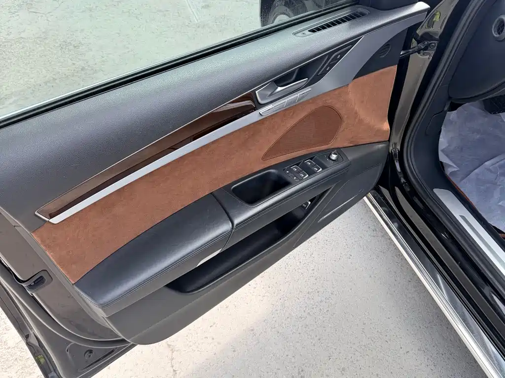 Audi A8 — миниатюра 7