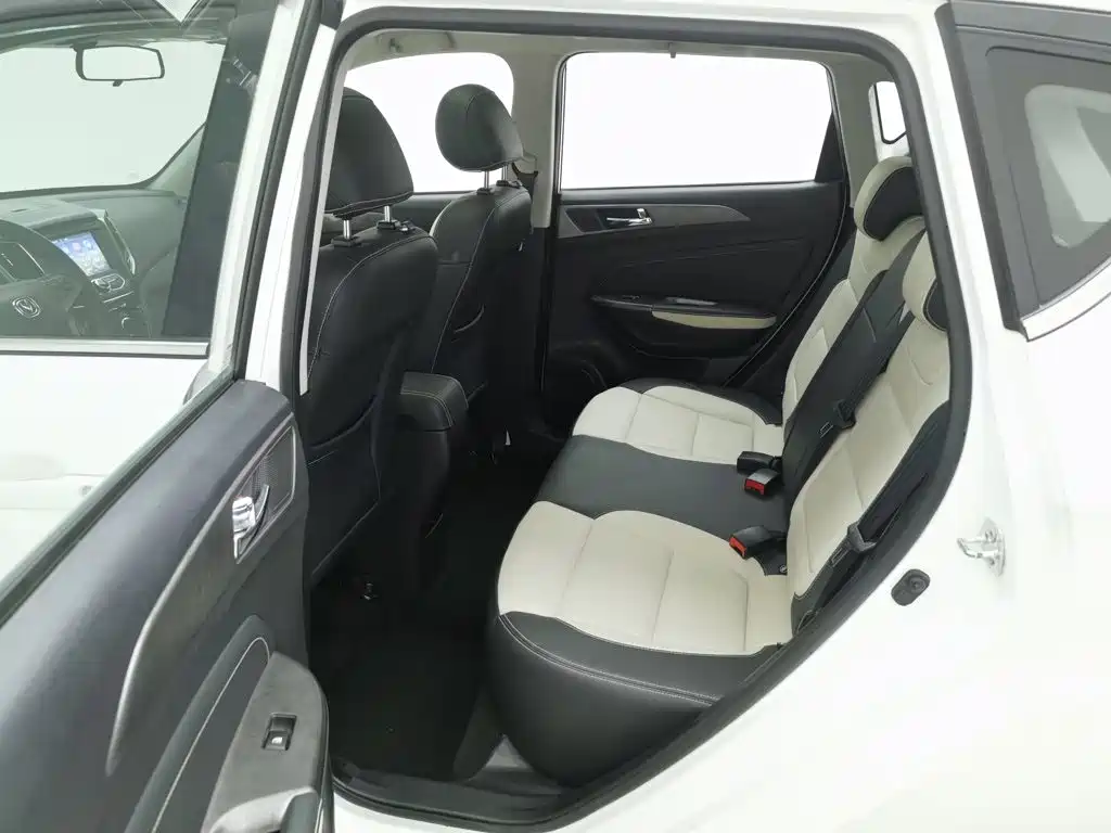 Changan CS35 — миниатюра 15