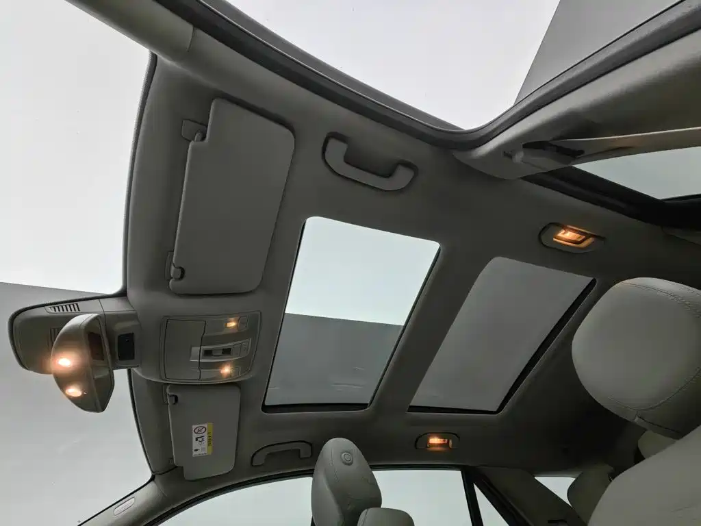 Mercedes-Benz M-Class — миниатюра 14