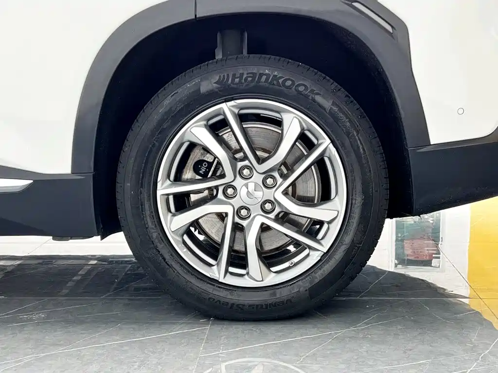 NIO ES6 — миниатюра 25