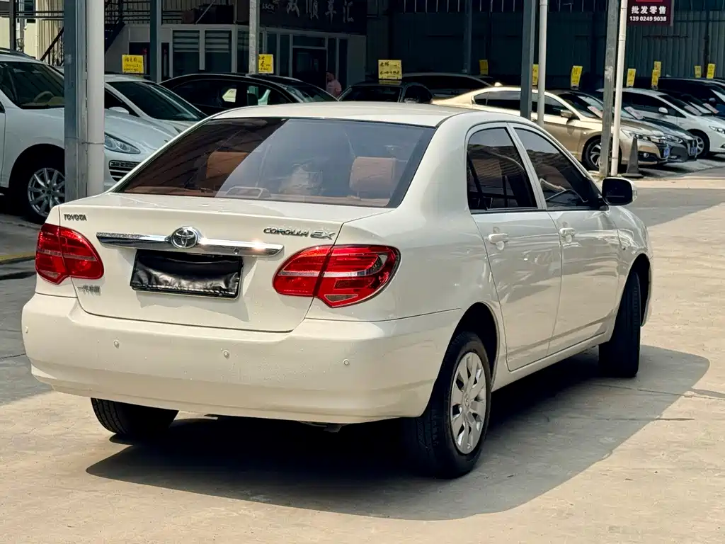 Toyota Corolla — миниатюра 6