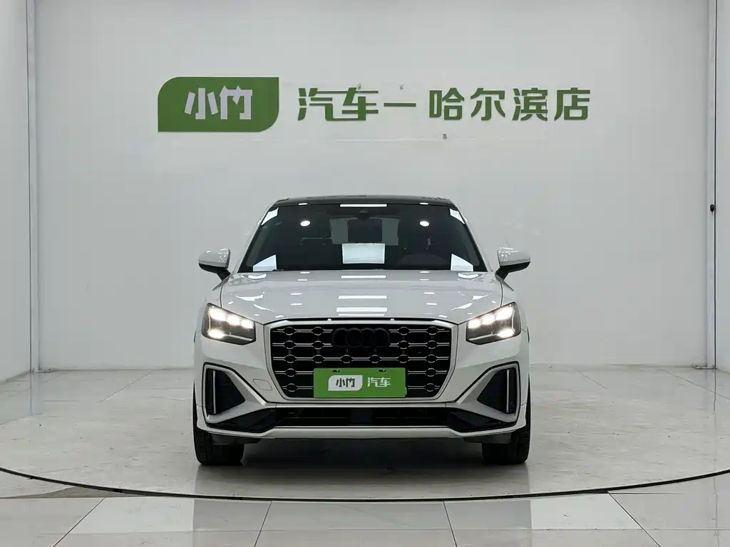 Audi Q2L 2022 35 TFSI Fashion
